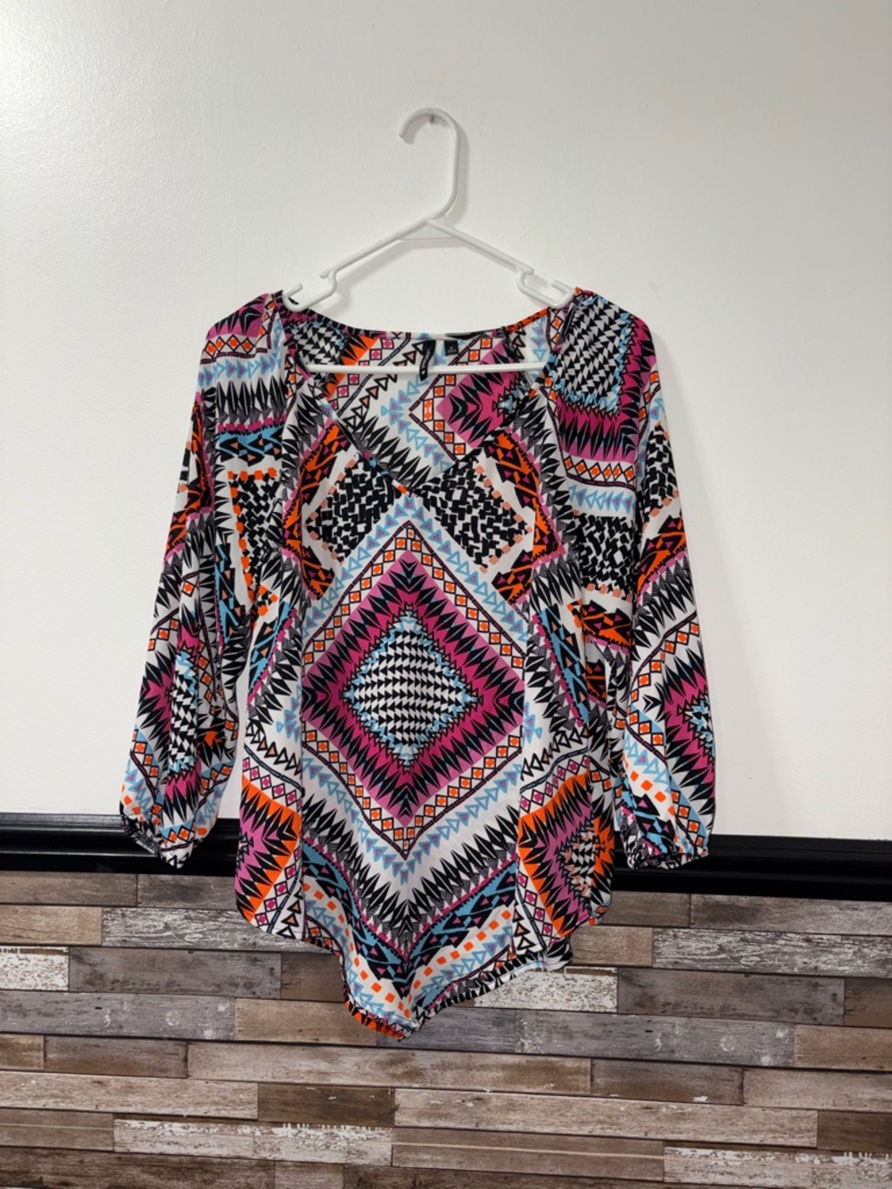 HeartSoul Pink Multi Geometric Print Blouse 3/4 Sleeves Size Medium